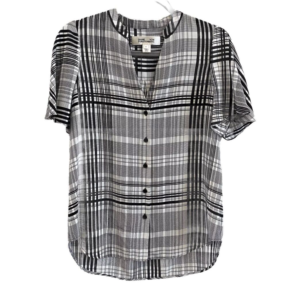 Diane von Furstenberg Women’s Silk Top Blouse Size 6 Plaid Darnley Short Sleeve